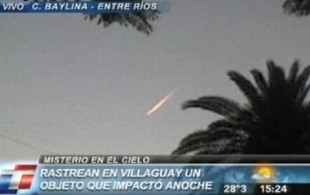 As&iacute; se amosou na televisi&oacute;n arxentina a ca&iacute;da do meteorito