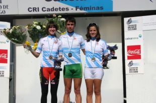 O campi&oacute;n galego cadete coas campioas j&uacute;nior e elite no podio